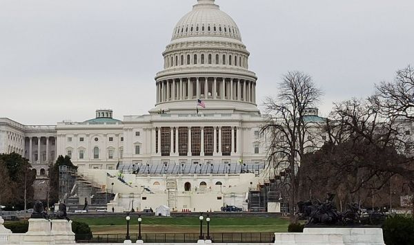Последствия беспорядков в здании Конгресса США Здание Конгресса США