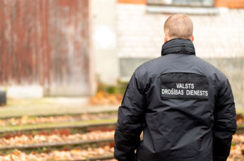 Сотрудник Службы госбезопасности Латвии