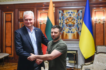 Президент Литвы Гитанас Науседа и президент Украины Владимир Зеленский во время встречи в Киеве, 28 июля 2022