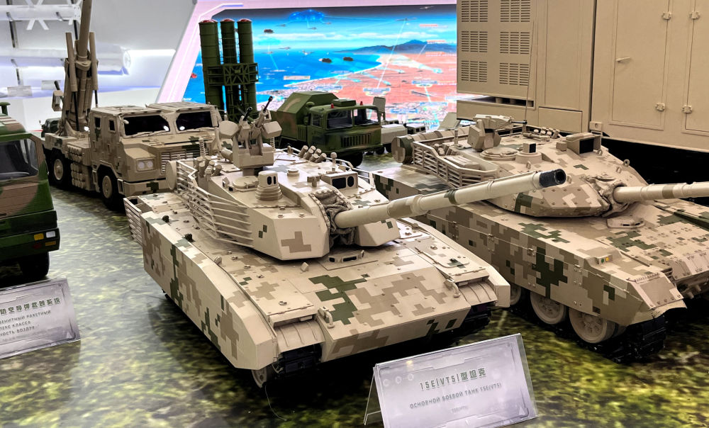 Наземная военная техника ПВО и ПРО КНР на выставке Международного военно-технического форума "Армия-2022", Россия, 16 августа 2022 