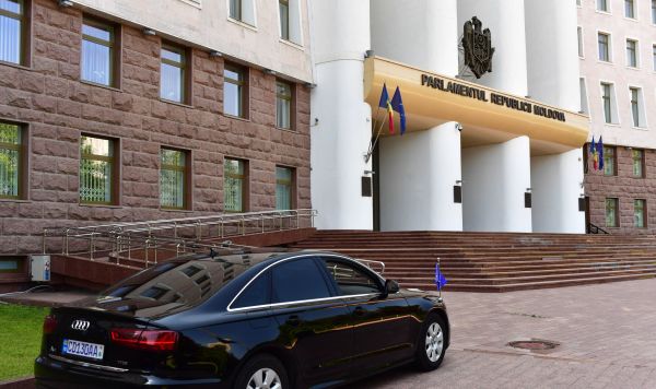 Здание парламента Молдавии в Кишиневе
