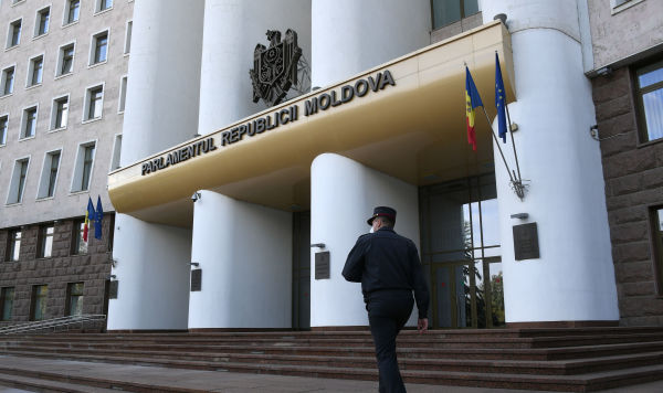 Здание парламента Молдавии в Кишиневе