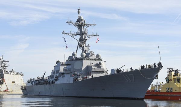 Ракетный эсминец США USS Paul Ignatiu Ракетный эсминец США USS Paul Ignatiu