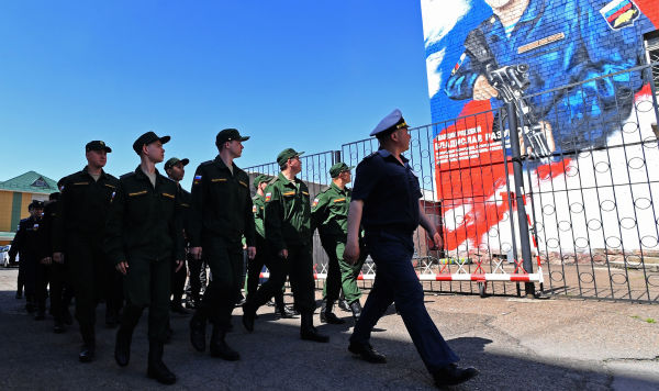 Призывники в сборного пункта краевого военкомата в Красноярске, Россия. Архивное фото