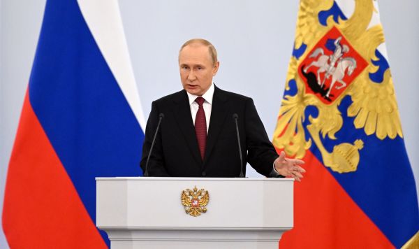 Президент РФ Владимир Путин выступает на церемонии подписания договоров о вхождении в РФ Донецкой и Луганской народных республик, Запорожской и Херсонской областей, Москва, 30 сентября 2022