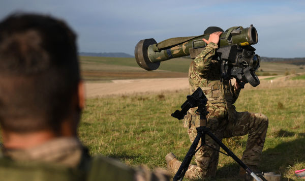 Украинские военнослужащие во время учений на военной базе Вооруженных сил Великобритании, 10 октября 2022
