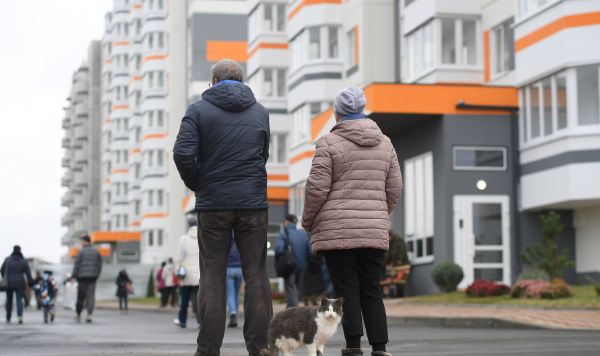 Жители новых квартир в районе "Черемушки" города Мариуполя