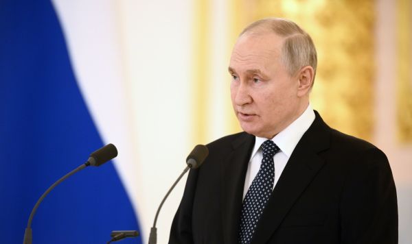 Президент РФ Владимир Путин принял верительные грамоты у вновь прибывших послов иностранных государств Президент РФ Владимир Путин принял верительные грамоты у вновь прибывших послов иностранных государств