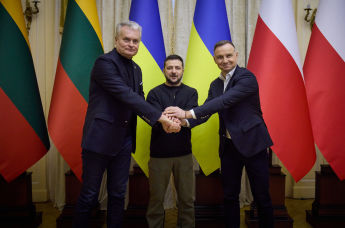 Президент Украины Владимир Зеленский, Президент Польши Анджей Дуда и Президент Литвы Гитанас Науседа во время встречи во Львове в формате Люблинского треугольника, 11 января 2023