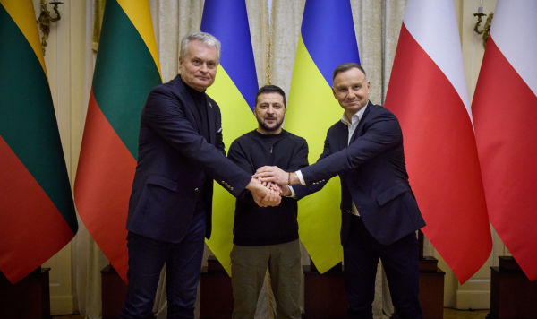Президент Украины Владимир Зеленский, Президент Польши Анджей Дуда и Президент Литвы Гитанас Науседа во время встречи во Львове в формате Люблинского треугольника, 11 января 2023