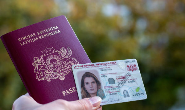 Паспорт гражданина Латвии