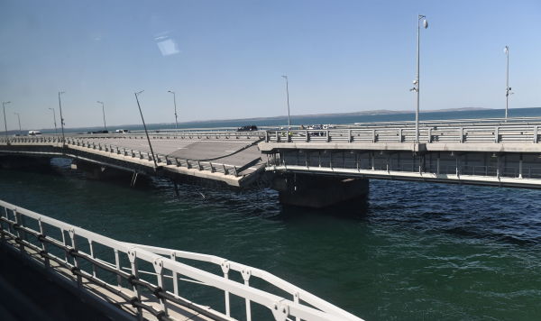 Обстановка у Крымского моста после ЧП