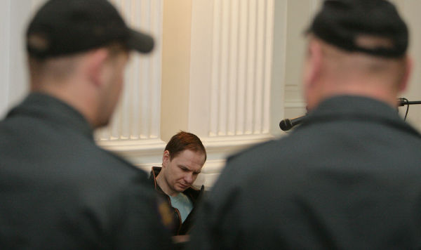 Константин Никулин перед началом процесса над ним в областном суде Вильнюса, 22 октября 2009 года