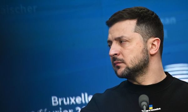 Президент Украины Владимир Зеленский выступает на саммите Европейского союза в Брюсселе