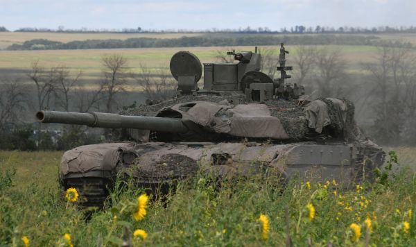 Боевая работа танка Т-90М "Прорыв" 1-й ТА ЗГВ с закрытых огневых позиций на Сватовском направлении