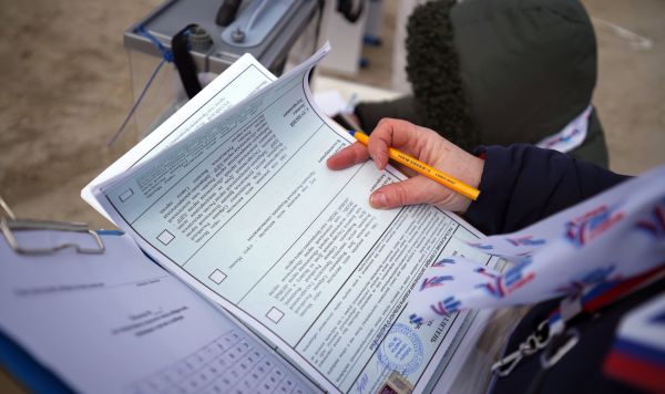 Досрочное голосование на выборах президента РФ началось в ДНР
