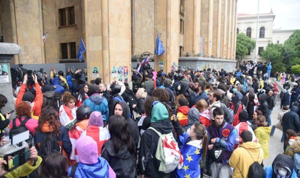 Акция протеста в Тбилиси против закона об иноагентах