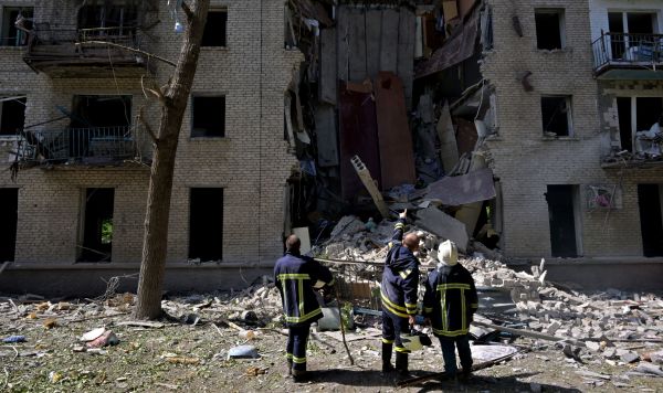 Последствия обстрела Луганска со стороны ВСУ Последствия обстрела Луганска со стороны ВСУ