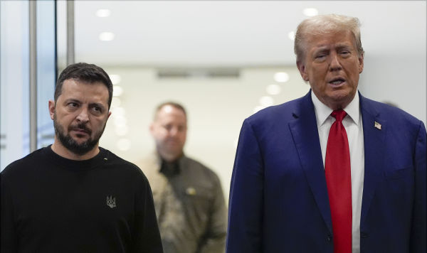 Кандидат в президенты США Дональд Трамп встречается с президентом Украины Владимиром Зеленским Кандидат в президенты США Дональд Трамп встречается с президентом Украины Владимиром Зеленским в Trump Tower в Нью-Йорке, 27 сентября 2024 года