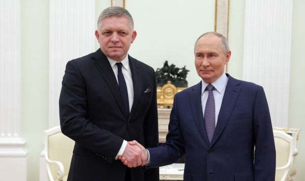Президент Владимир Путин провел переговоры с премьер-министром Словакии Робертом Фицо