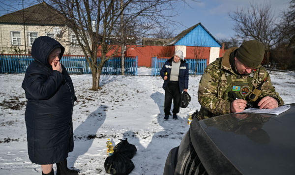 Раздача гумпомощи в Курской области 