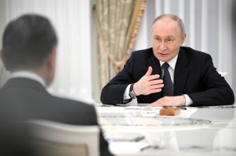 Встреча президента Владимира Путина с главой МИД КНР Ваном И