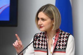 Депутат, член комитета Государственной Думы РФ по международным делам Мария Бутина участвует в заседании Круглого стола "Россия – новый Ковчег" в Государственной Думе РФ