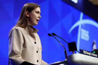 Министр обороны Литвы Довиле Шакалене