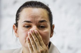 Кандидат на пост президента Белоруссии Светлана Тихановская на пресс-конференции после выборов президента в Минске, Белоруссия, 10 августа 2020 г.