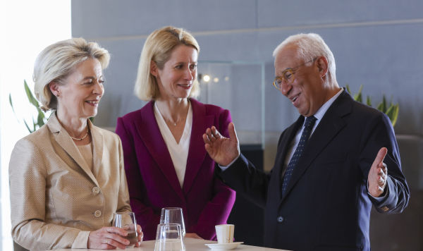 Председатель Еврокомиссии Урсула фон дер Ляйен, верховный представитель ЕС по иностранным делам Кая Каллас и председатель Евросовета Антониу Кошта (слева направо) Председатель Еврокомиссии Урсула фон дер Ляйен, верховный представитель ЕС по иностранным делам Кая Каллас и председатель Евросовета Антониу Кошта (слева направо)