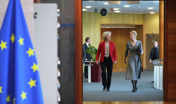 Председатель Еврокомиссии Урсула фон дер Ляйен и глава внешнеполитического ведомства ЕС Кая Каллас в штаб-квартире ЕС в Брюсселе, Бельгия