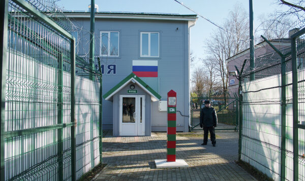 Пешеходный КПП "Нарва-2" открылся на границе РФ и Эстонии