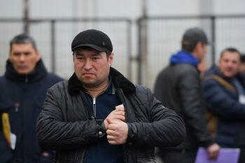 Обстановка у миграционного центра в Екатеринбурге