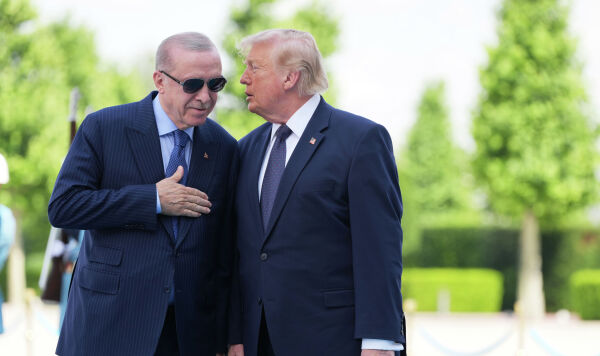 Президент США Дональд Трамп беседует с президентом Турции Реджепом Тайипом Эрдоганом во время встречи в преддверии саммита НАТО в Анкаре, Турция, 7 июля 2026 года Президент США Дональд Трамп беседует с президентом Турции Реджепом Тайипом Эрдоганом во время встречи в преддверии саммита НАТО в Анкаре, Турция, 7 июля 2026 года