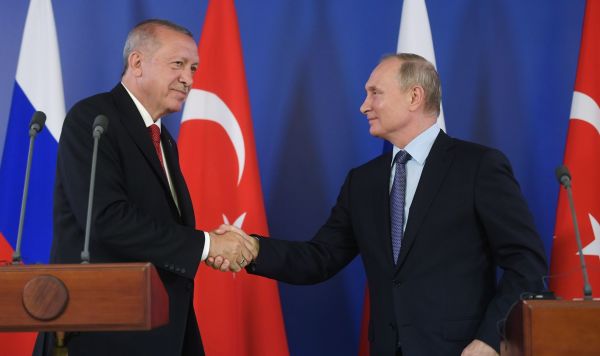 Президент РФ В. Путин и президент Турции Р. Т. Эрдоган Президент РФ В. Путин и президент Турции Р. Т. Эрдоган