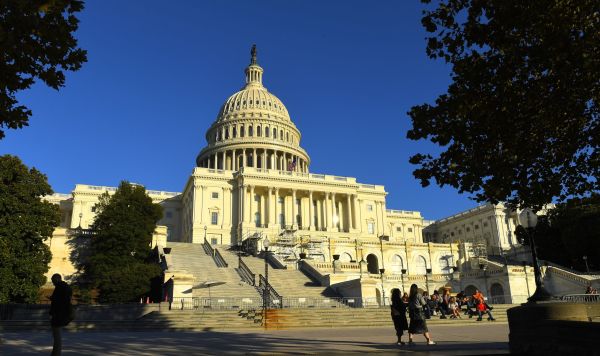 Капитолий (United States Capitol) на Капитолийском холме Капитолий (United States Capitol) на Капитолийском холме