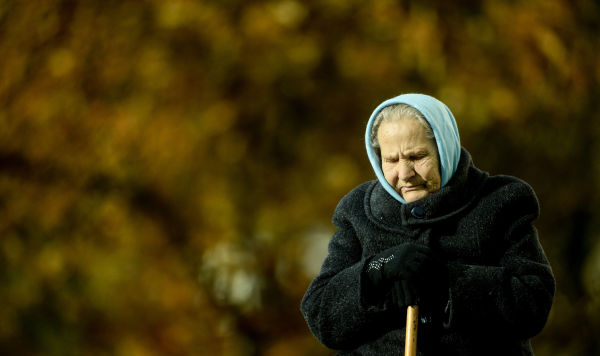 Пожилая женщина Пожилая женщина