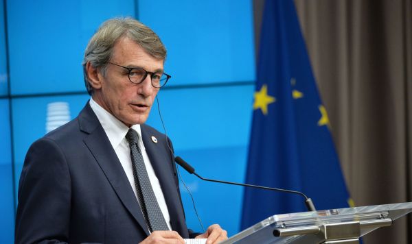 Председатель Европарламента Давид Сассоли выступает на саммите ЕС в Брюсселе