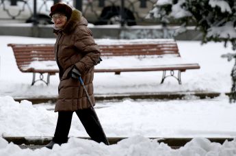 Пожилая женщина