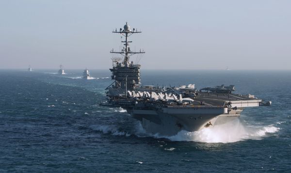 Ударная группа ВМС США во главе с авианосцем Harry Truman покинула порт Норфолк