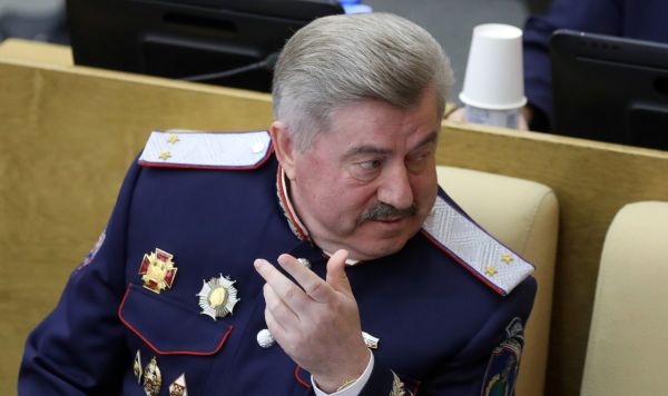 Депутат Госдумы РФ Виктор Водолацкий на пленарном заседании Депутат Госдумы РФ Виктор Водолацкий на пленарном заседании