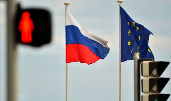 Флаги России и ЕС Флаги России и ЕС