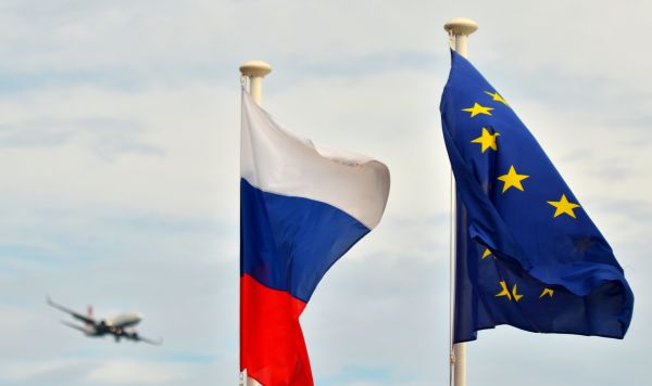 Флаги России и ЕС Флаги России и ЕС