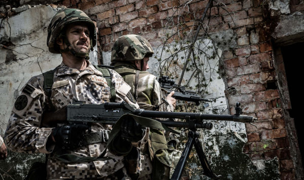 Латвийские военные во время учений НАТО
