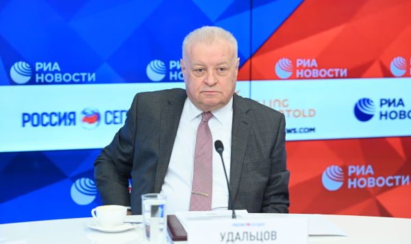 Исполнительный директор Фонда поддержки и защиты прав соотечественников, проживающих за рубежом, Александр Удальцов во время онлайн пресс-конференции к 10-летию создания Фонда поддержки и защиты прав соотечественников, проживающих за рубежом, Исполнительный директор Фонда поддержки и защиты прав соотечественников, проживающих за рубежом, Александр Удальцов во время онлайн пресс-конференции к 10-летию создания Фонда поддержки и защиты прав соотечественников, проживающих за рубежом,