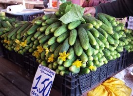 Огурчики из Краславы на рынке в Даугавпилсе.