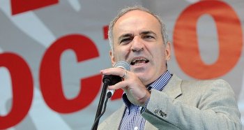 Российский гроссмейстер, 13-й чемпион мира Гарри Каспаров. Российский гроссмейстер, 13-й чемпион мира Гарри Каспаров.