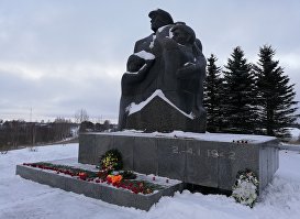 Памятник жертвам трагедии в Аудрини во время Второй мировой войны