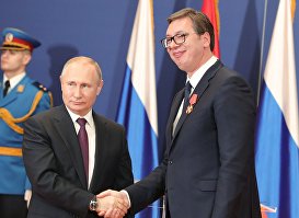 ОфиПрезидент РФ Владимир Путин (слева) и президент Республики Сербии Александр Вучич(справа), 17 января 2019