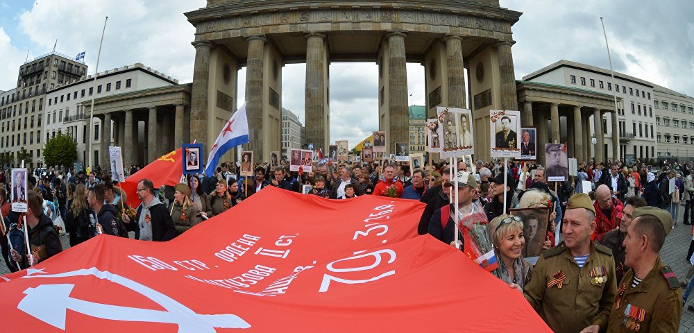Акция "Бессмертный полк" за рубежом Акция "Бессмертный полк" за рубежом